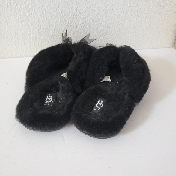 Ugg Fluff Flip Flops 5304 Black 8 Sheepskin Rubber - Picture 5 of 10